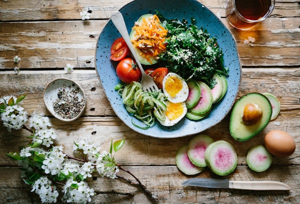 Petit-déjeuner équilibré et coloré